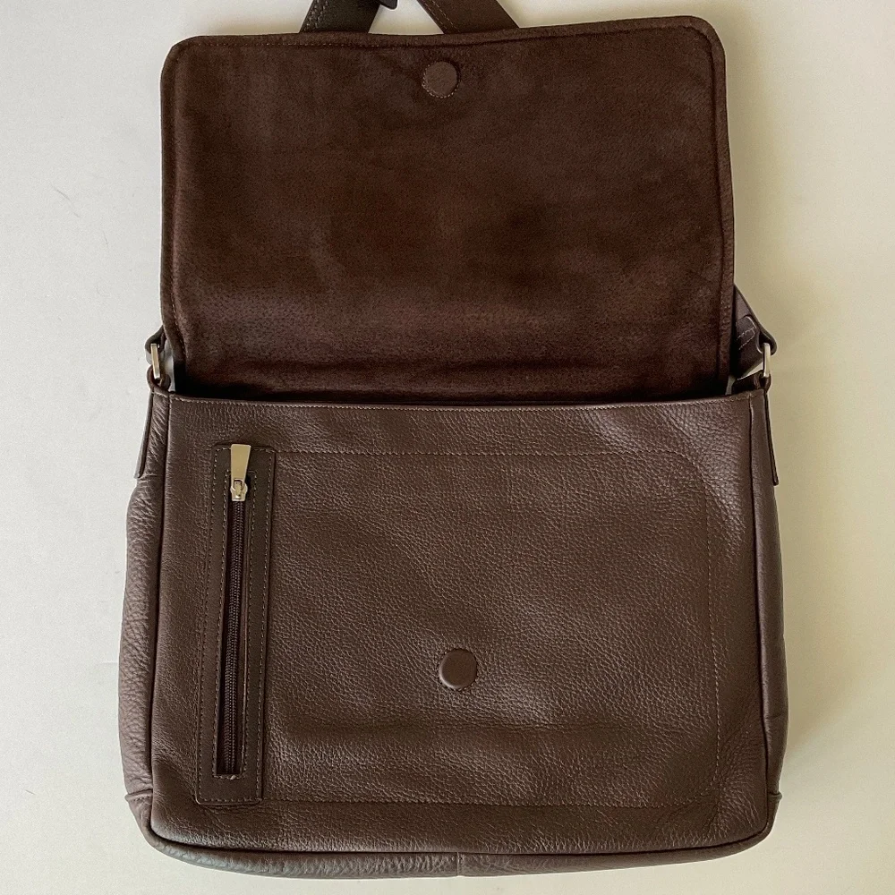 BARNEYS NEW YORK COLLECTION Brown Soft Leather Messenger Bag Made in Italy